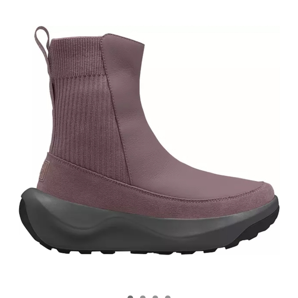 New The north face 8 boots no box